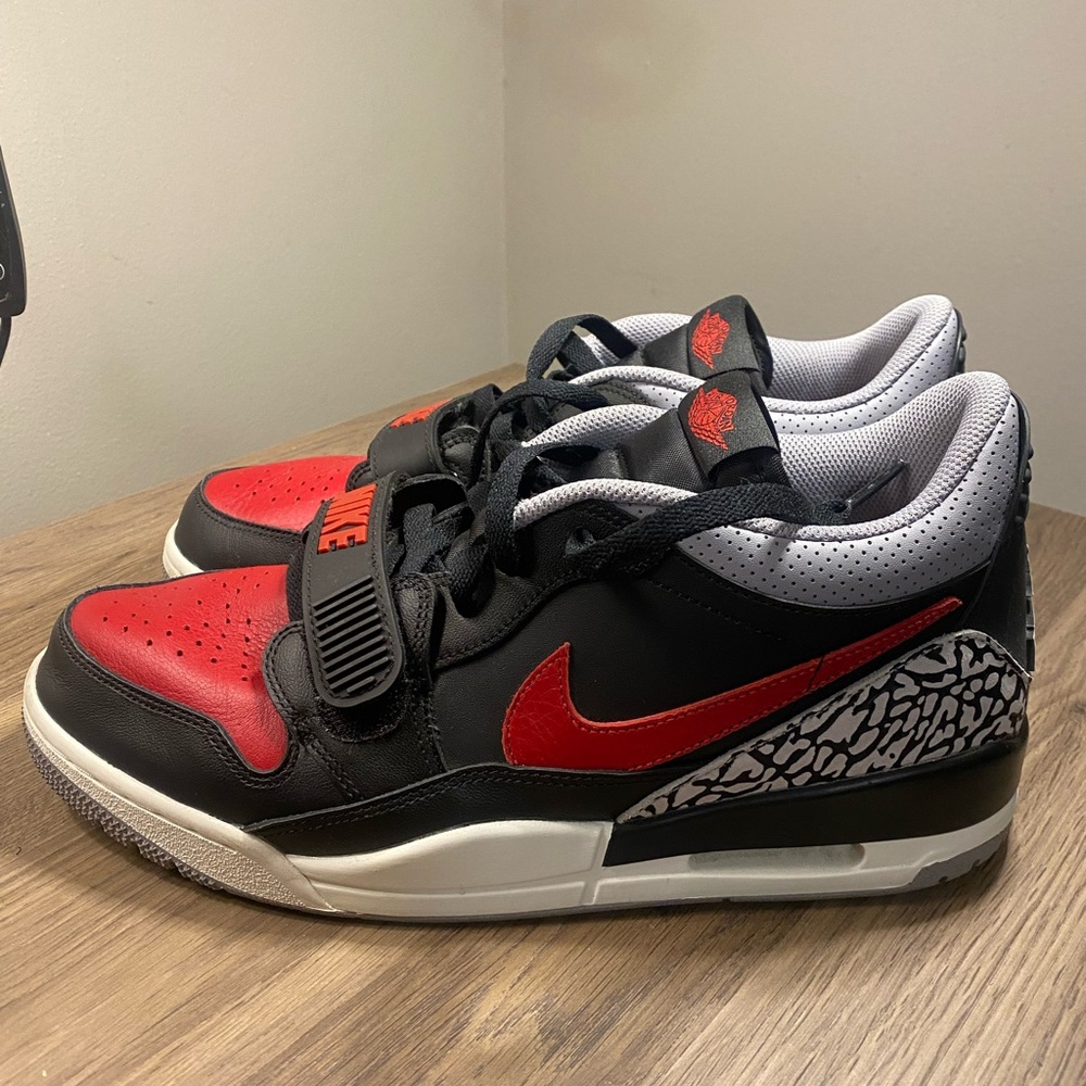 Nike Mens Jordan Legacy 312 Low - Size 10 US
